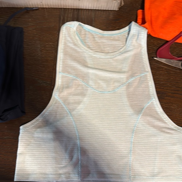 lululemon athletica Tops - Lululemon super light crop